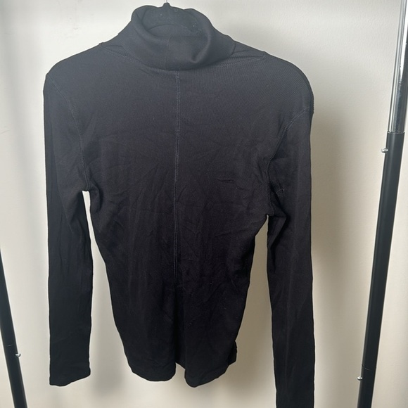 Women's Black Ribbed Soft Magaschoni Long Sleeve Turtleneck Size Med Lightweigt - Picture 4 of 7